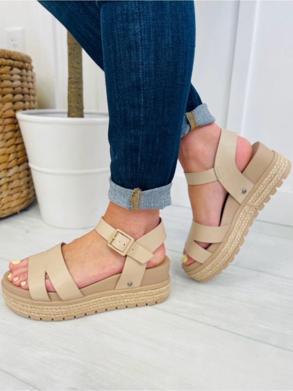 MIA Beige Platform Espadrille Sandals NEVER WORN